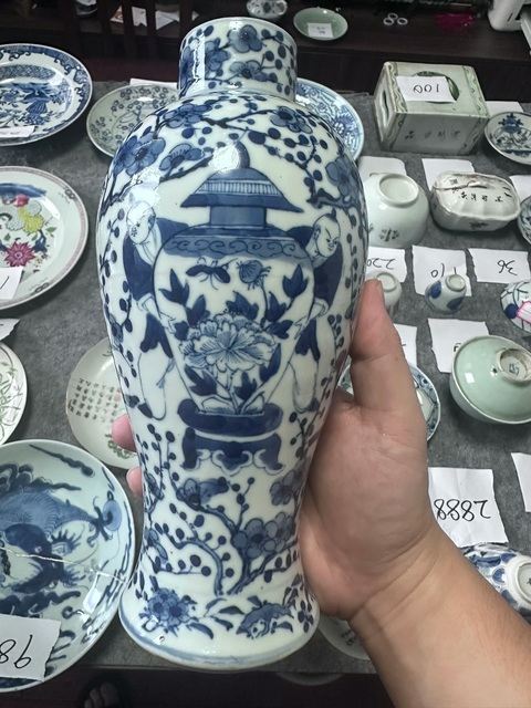 古玩陶瓷喜報平安青花雞腿蓋瓶真品鑒賞圖