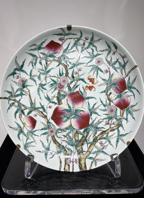 古玩陶瓷桃蝠紋粉彩盤真品鑒賞圖