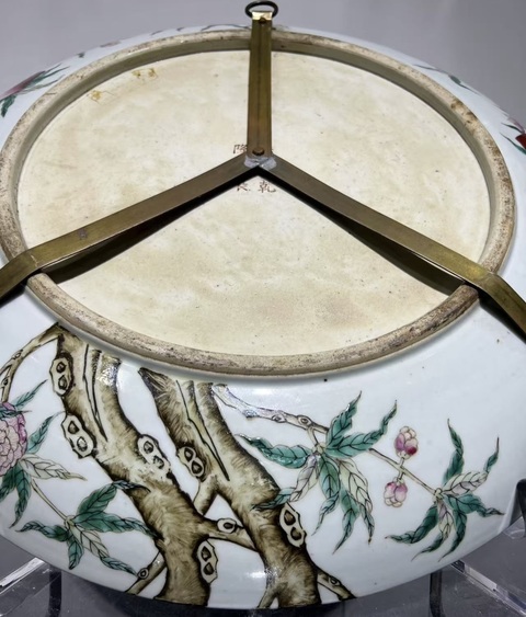 古玩陶瓷桃蝠紋粉彩盤真品鑒賞圖