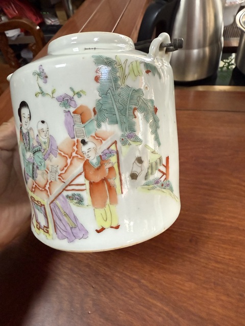 古玩陶瓷三娘教子圖粉彩提梁壺真品鑒賞圖