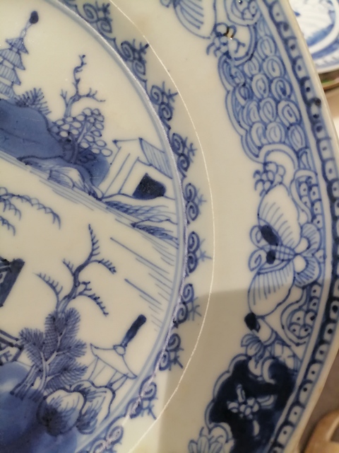 古玩陶瓷清乾隆?樓臺亭閣山水紋青花盤拍賣,當前價格2500元
