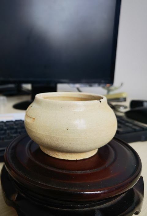 古玩陶瓷白吉州刻月影梅罐真品鑒賞圖