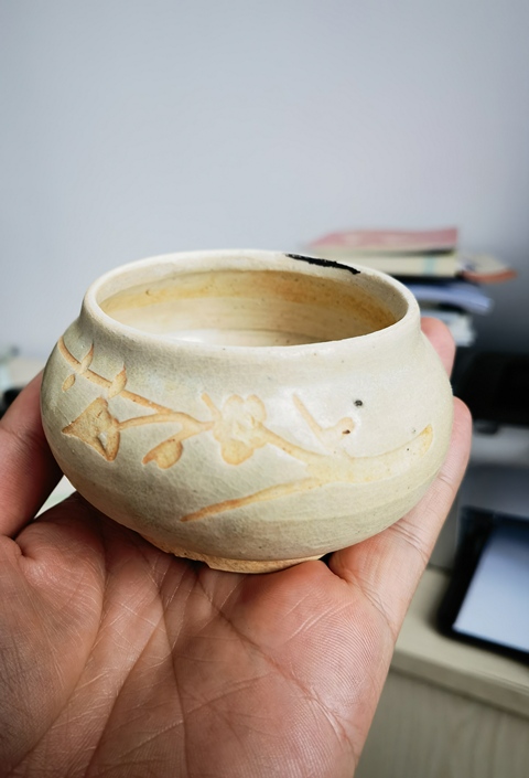 古玩陶瓷白吉州刻月影梅罐真品鑒賞圖