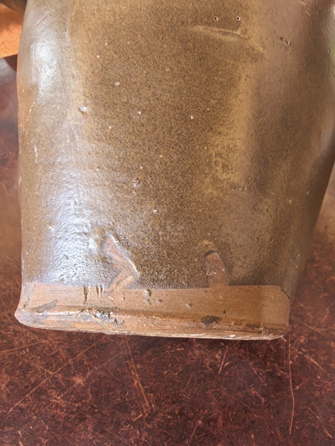 古玩陶瓷茶葉末釉刻花梅瓶真品鑒賞圖