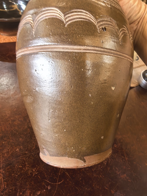 古玩陶瓷茶葉末釉刻花梅瓶真品鑒賞圖