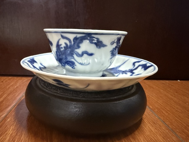 古玩陶瓷青花鳳紋杯碟真品鑒賞圖