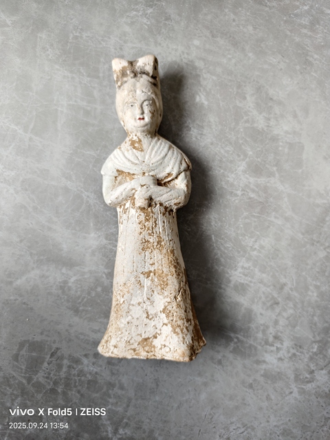 古玩陶瓷白陶侍女傭真品鑒賞圖