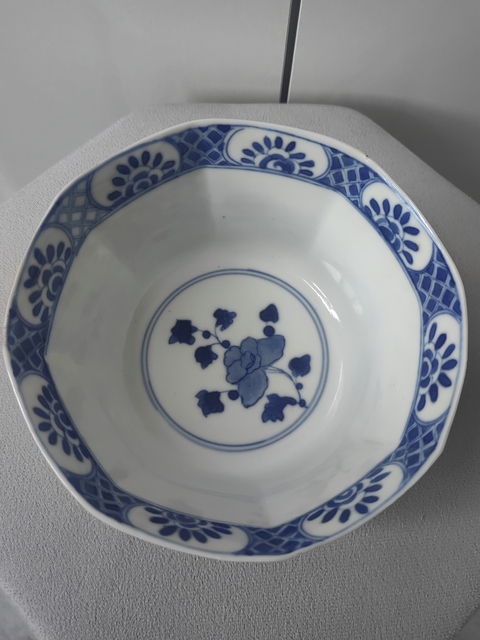 古玩陶瓷青花花卉紋八方碗真品鑒賞圖
