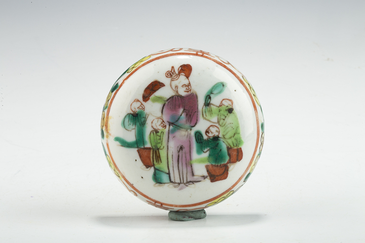 古玩陶瓷清晚·粉彩五子奪魁紋蓋盒
真品鑒賞圖