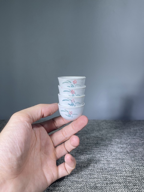 古玩陶瓷民國.粉彩花卉紋杯一組拍賣,當前價格0元