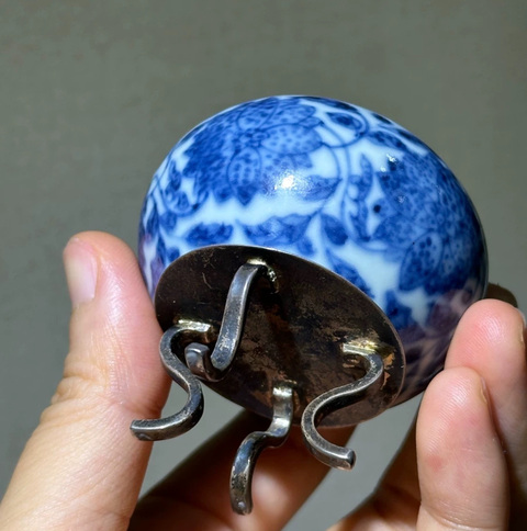 古玩陶瓷青花纏枝蓮紋水盂真品鑒賞圖