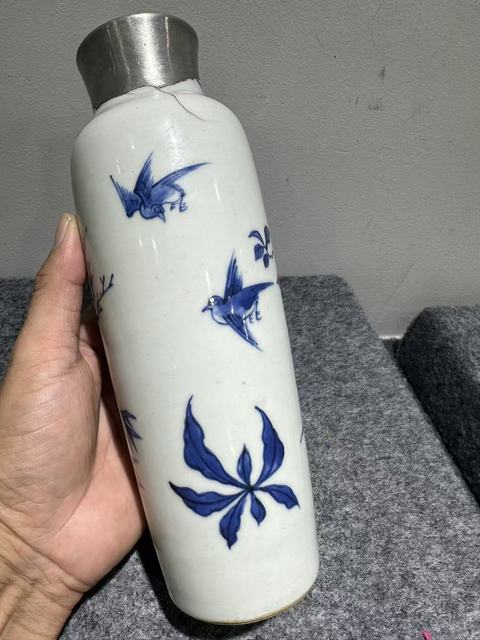 古玩陶瓷青花花鳥紋筒瓶真品鑒賞圖