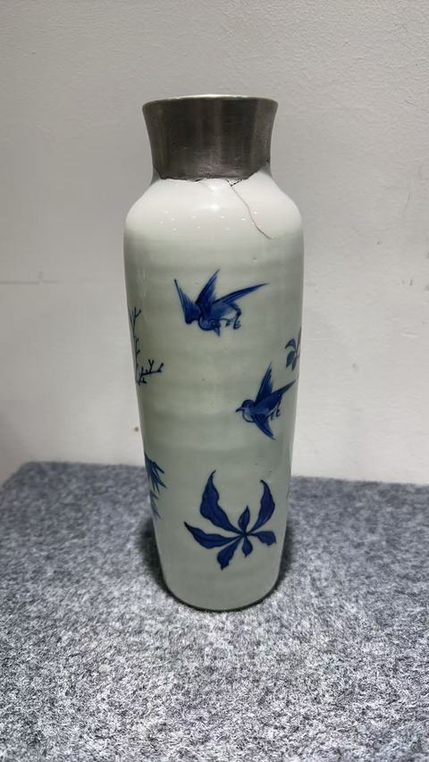 古玩陶瓷青花花鳥紋筒瓶真品鑒賞圖