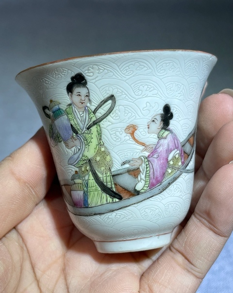 古玩陶瓷當代·白地軋道粉彩仙人乘槎紋鈴鐺杯 真品鑒賞圖