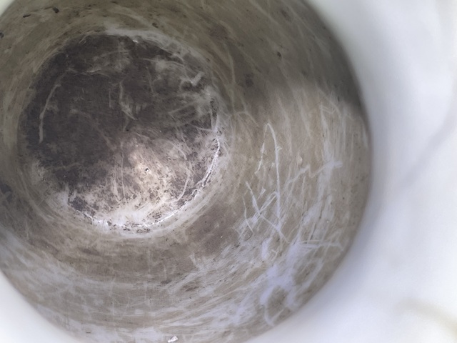 古玩陶瓷官釉地鐵銹釉雙鋪首瓶真品鑒賞圖