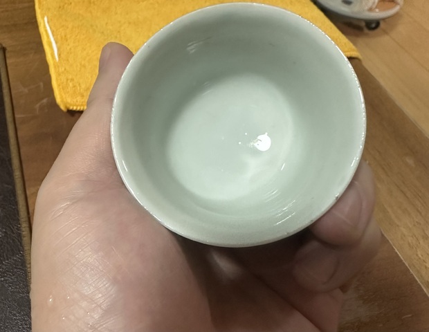 古玩陶瓷玉環底人物紋青花杯真品鑒賞圖