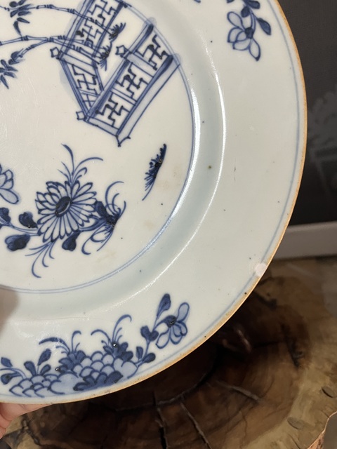 古玩陶瓷青花花卉紋盤真品鑒賞圖