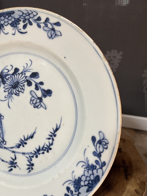 古玩陶瓷青花花卉紋盤真品鑒賞圖