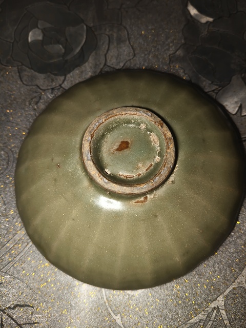 古玩陶瓷龍泉窯青瓷蓮瓣盤真品鑒賞圖