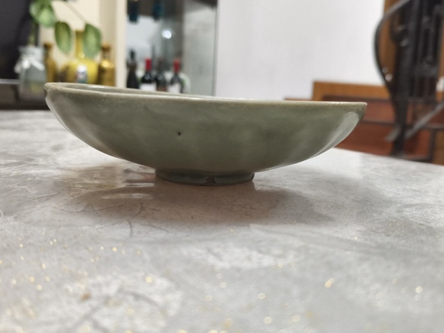 古玩陶瓷龍泉窯青瓷蓮瓣盤真品鑒賞圖