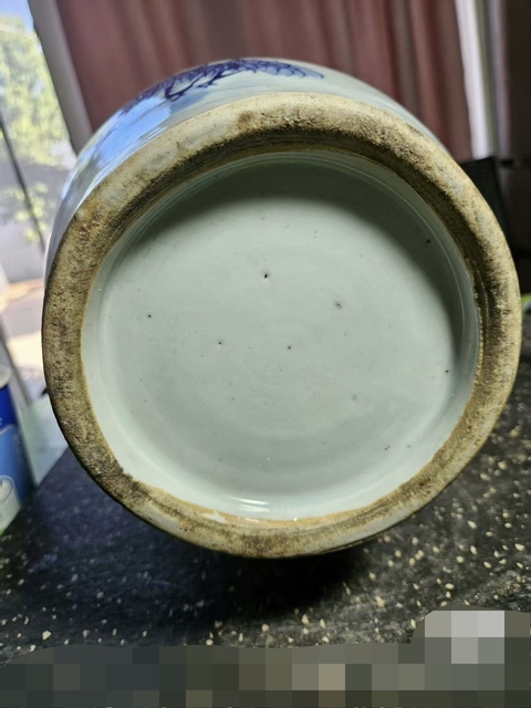 古玩陶瓷豆青釉青花山水人物洗口瓶真品鑒賞圖