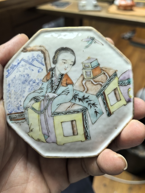 古玩陶瓷淺絳人物八方印盒真品鑒賞圖