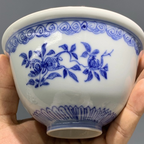 古玩陶瓷花果紋青花蓋碗真品鑒賞圖