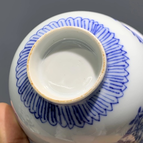 古玩陶瓷花果紋青花蓋碗真品鑒賞圖