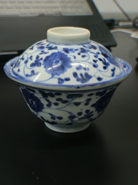 古玩陶瓷清中期青花蓋碗真品鑒賞圖