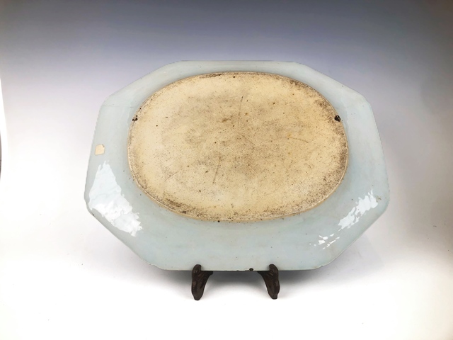 古玩陶瓷清乾隆.青花山水樓閣泛舟人物巨盤拍賣,當(dāng)前價(jià)格3464元