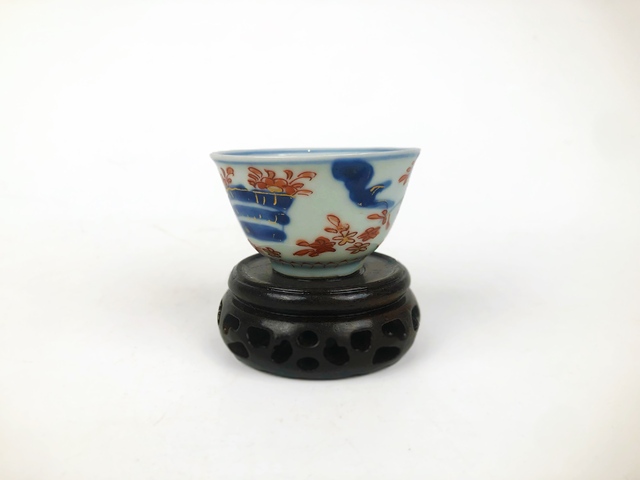 古玩陶瓷清康熙·青花礬紅描金花卉杯拍賣，當(dāng)前價(jià)格405元