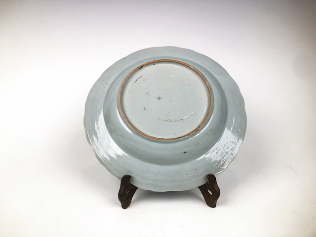 古玩陶瓷清早期·青花博古花卉紋盤真品鑒賞圖
