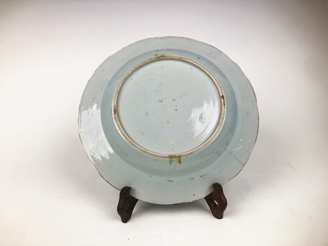 古玩陶瓷清早期·青花花卉紋盤真品鑒賞圖