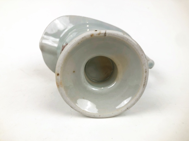 古玩陶瓷清早期·白釉礬紅花卉把杯真品鑒賞圖