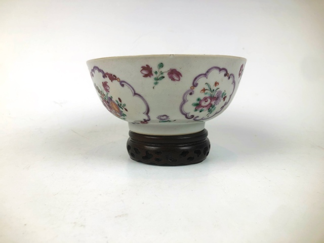 古玩陶瓷清乾隆．粉彩花卉紋碗拍賣，當前價格473元