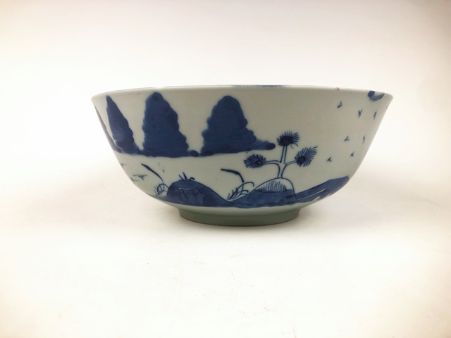 古玩陶瓷清中期．青花山水樓閣人物大碗真品鑒賞圖