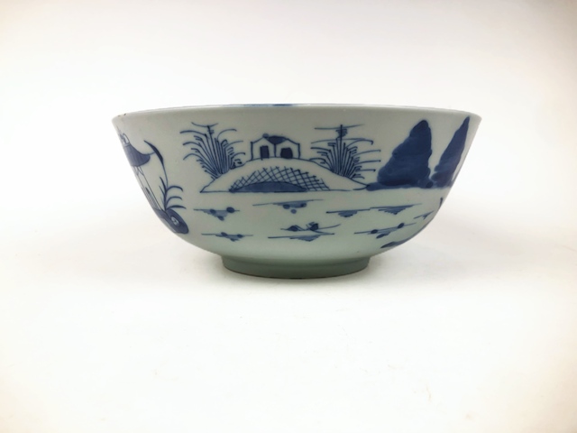 古玩陶瓷清中期．青花山水樓閣人物大碗真品鑒賞圖