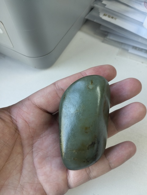 古玩玉器和田玉隨形手把件拍賣，當前價格888元