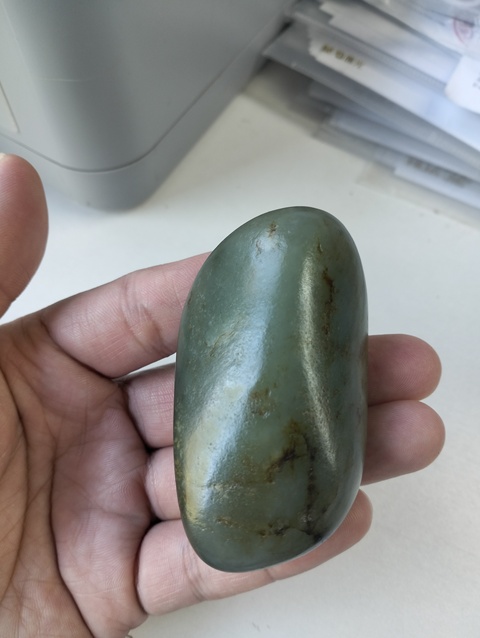古玩玉器和田玉隨形手把件拍賣，當前價格888元