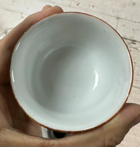 古玩陶瓷藍(lán)地粉彩佛教人物碗真品鑒賞圖