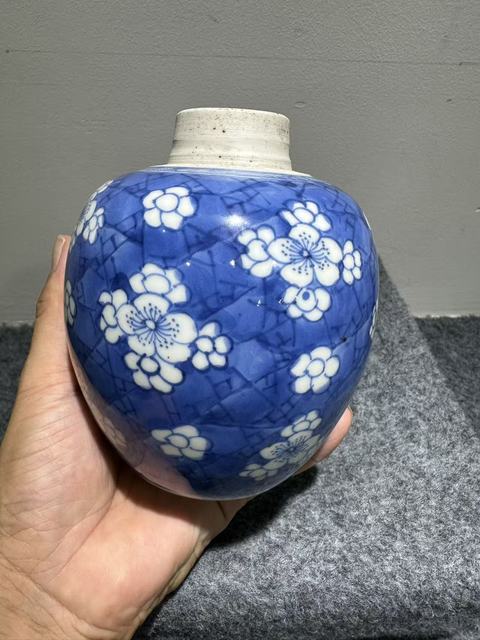 古玩陶瓷青花冰梅紋罐真品鑒賞圖