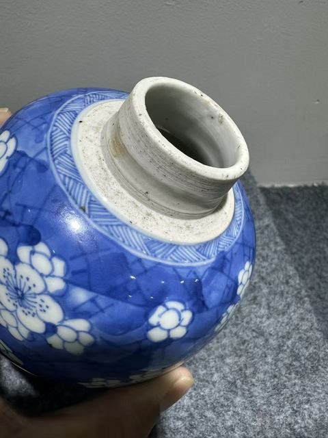 古玩陶瓷青花冰梅紋罐真品鑒賞圖