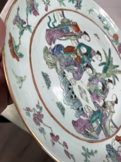 古玩陶瓷粉彩盤真品鑒賞圖