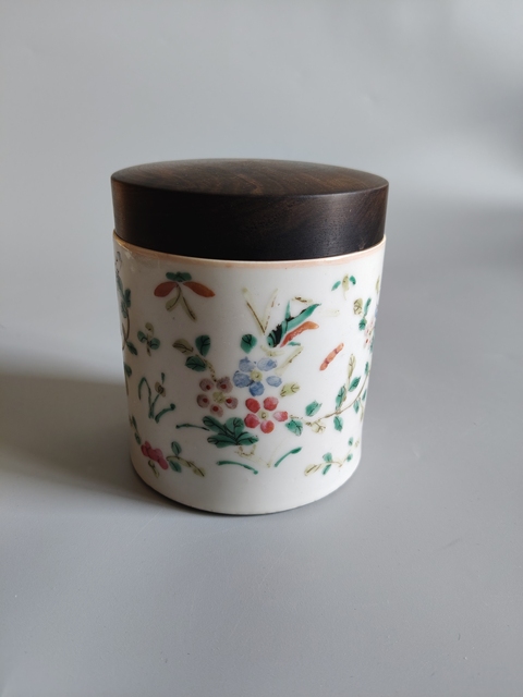 古玩陶瓷飛黃騰達粉彩蓋缸真品鑒賞圖