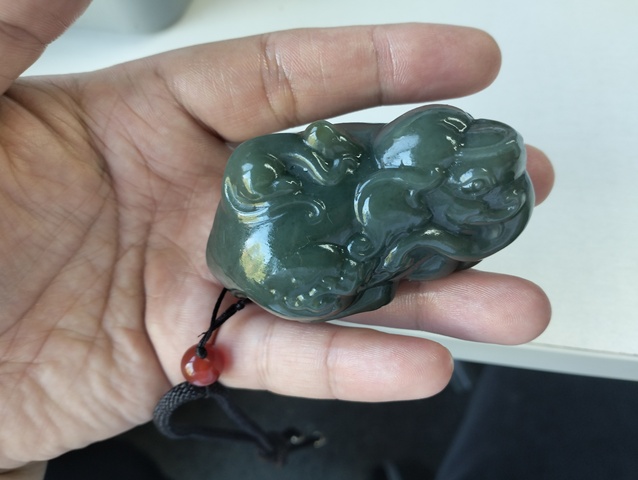古玩玉器天然和田把件真品鑒賞圖