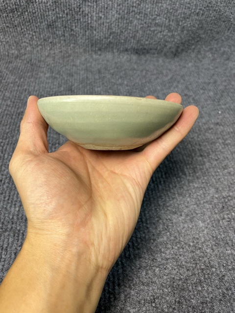 古玩陶瓷龍泉青瓷花卉紋盤拍賣，當前價格2288元
