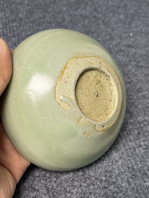 古玩陶瓷龍泉青瓷花卉紋盤拍賣，當前價格2288元