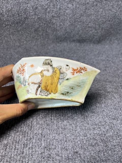 古玩陶瓷淺降彩高士童子紋角碗拍賣，當前價格1399元