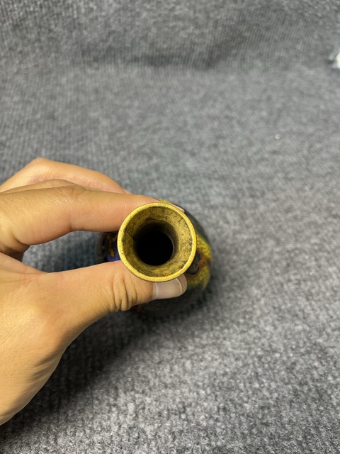 古玩雜項銅胎掐絲琺瑯龍紋小賞瓶真品鑒賞圖