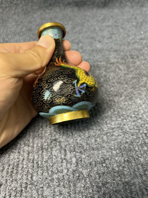 古玩雜項銅胎掐絲琺瑯龍紋小賞瓶真品鑒賞圖